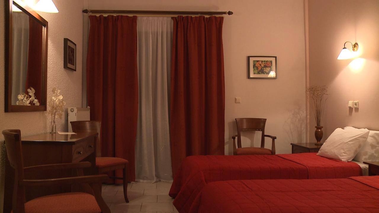 Valia Calda Hotel Perivoli  Ruang foto