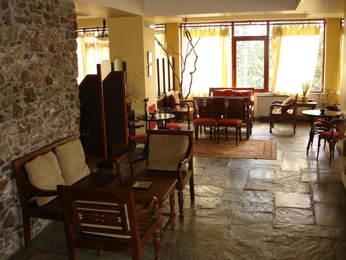 Valia Calda Hotel Perivoli  Bagian luar foto