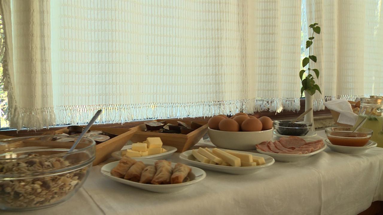 Valia Calda Hotel Perivoli  Ruang foto