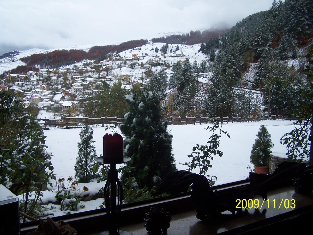 Valia Calda Hotel Perivoli  Bagian luar foto