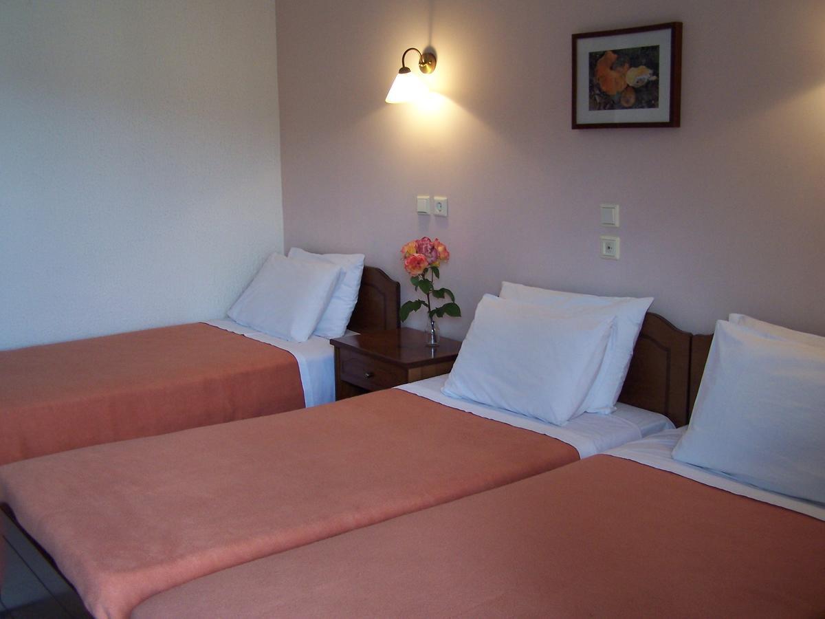 Valia Calda Hotel Perivoli  Ruang foto