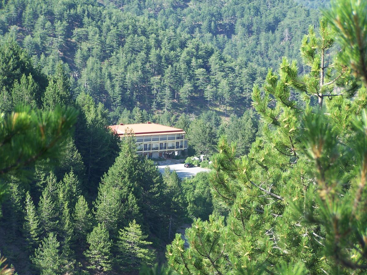 Valia Calda Hotel Perivoli  Bagian luar foto